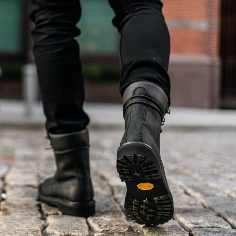 Explorador Martes Negro Mate