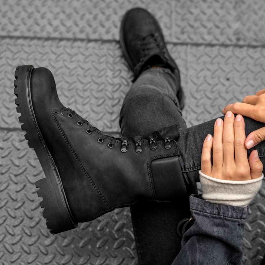 Viernes Explorador Negro Mate