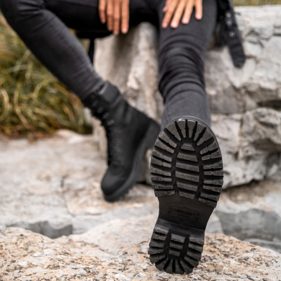 Viernes Explorador Negro Mate